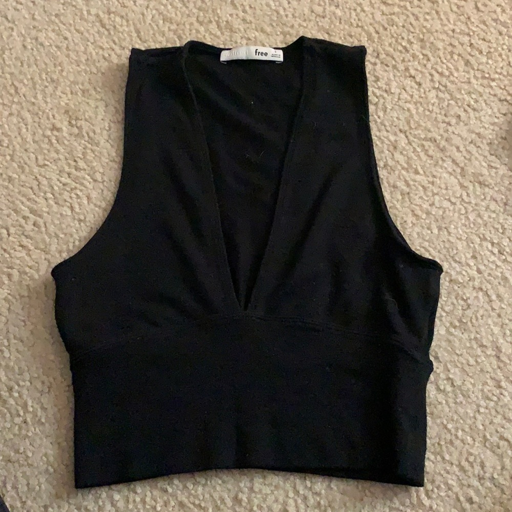 Aritzia Wilfred Free Crop Tank